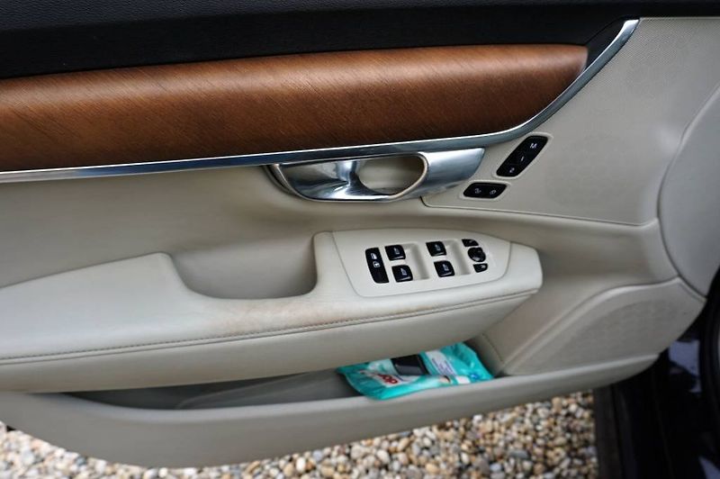 Volvo V90 (2019) INSCRIPTION POLESTAR 2,0 D5 17 - fotka 29 z 53