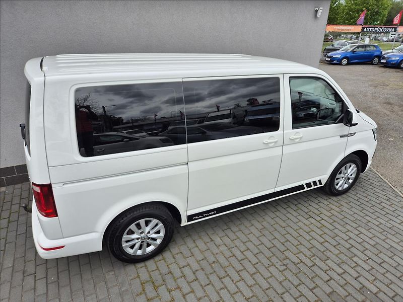 Volkswagen Multivan (2016) 2,0 TDI DSG 110Kw Webasto - fotka 7 z 39