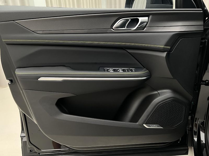 Lynk & Co 01 MORE PHEV AUT CZ 1.maj - fotka 7 z 55
