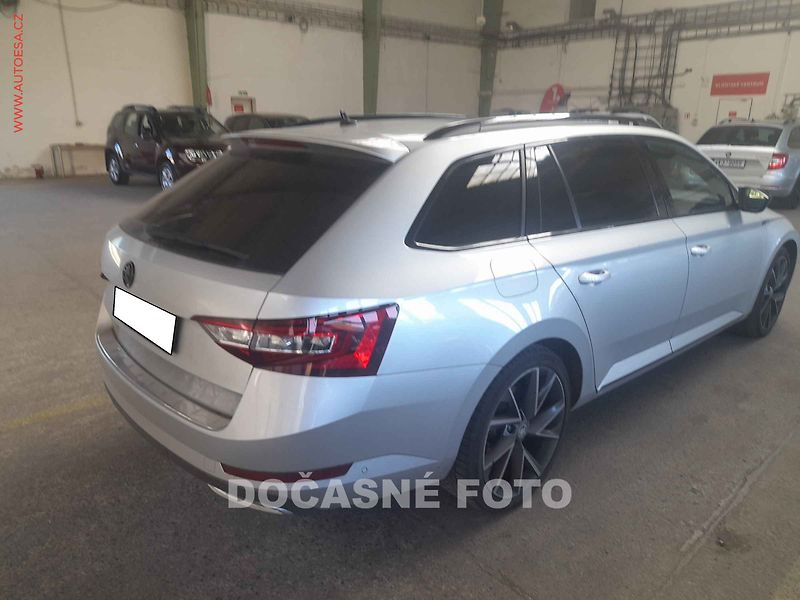 Škoda Superb (2018) 2.0TDi - fotka 2 z 3