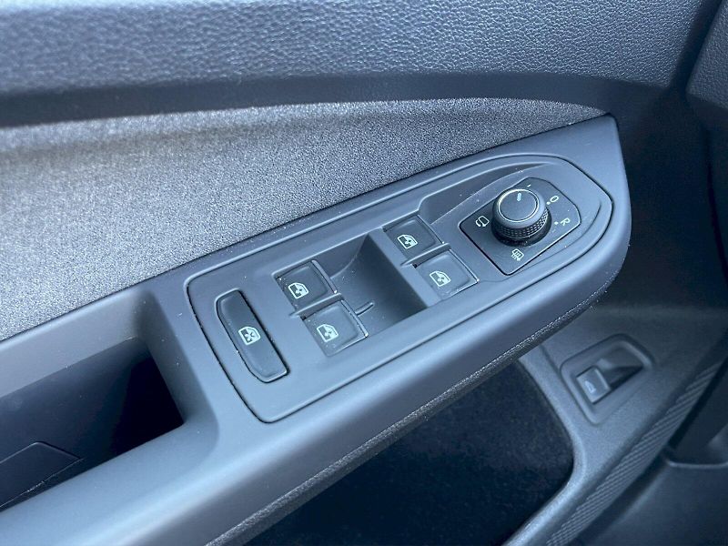 Volkswagen Golf Variant (2024) 1,5 eTSI 85 kW Life - fotka 22 z 34