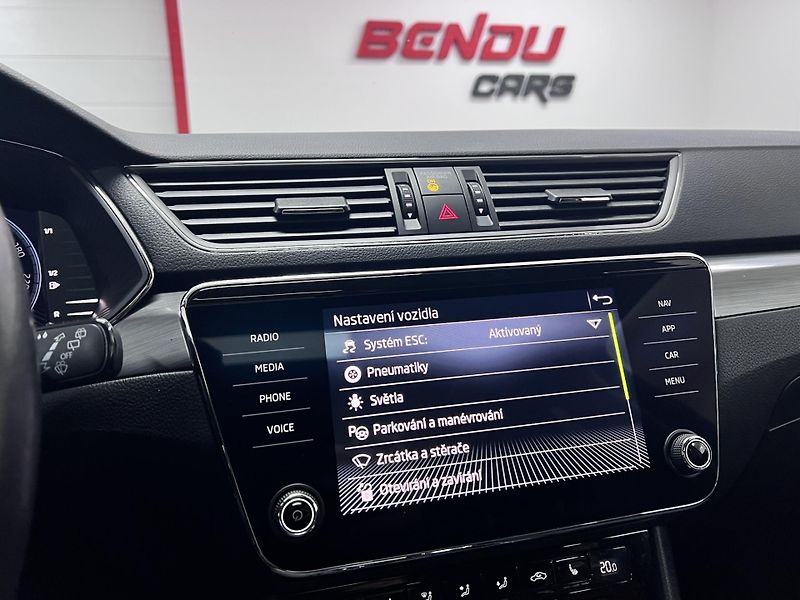 Škoda Superb 2.0 TSI 140 kW Style Servis - fotka 33 z 50