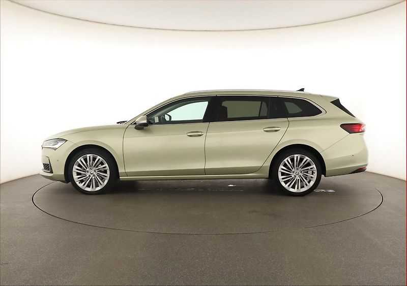 Škoda Superb (2024) 2.0 TDI - fotka 3 z 22