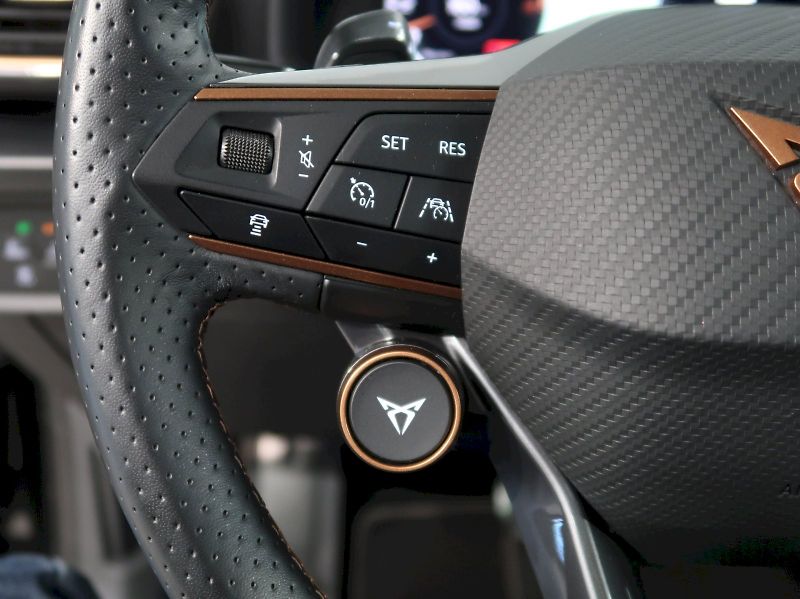 Cupra Formentor (2024) VZ 2.0TSI 180KW DSG - fotka 24 z 47