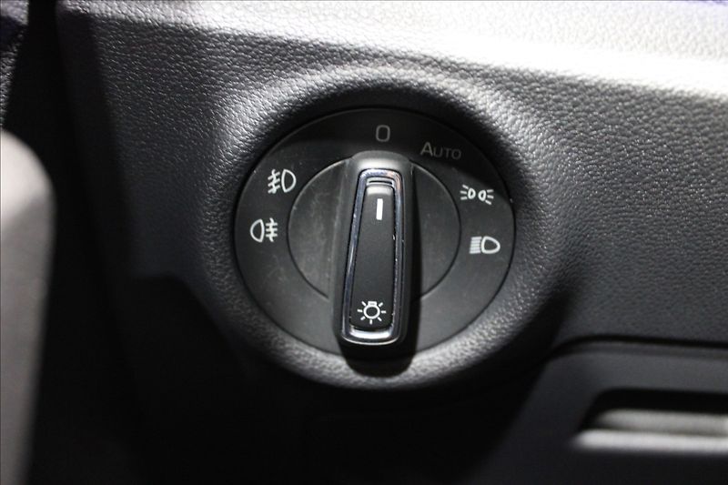 Škoda Kamiq 1,5 TSI 110kW Monte Carlo - fotka 16 z 34