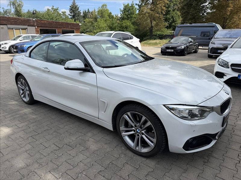 BMW Řada 4 3,0   435d Xdrive Cabrio 1.maj - fotka 3 z 21