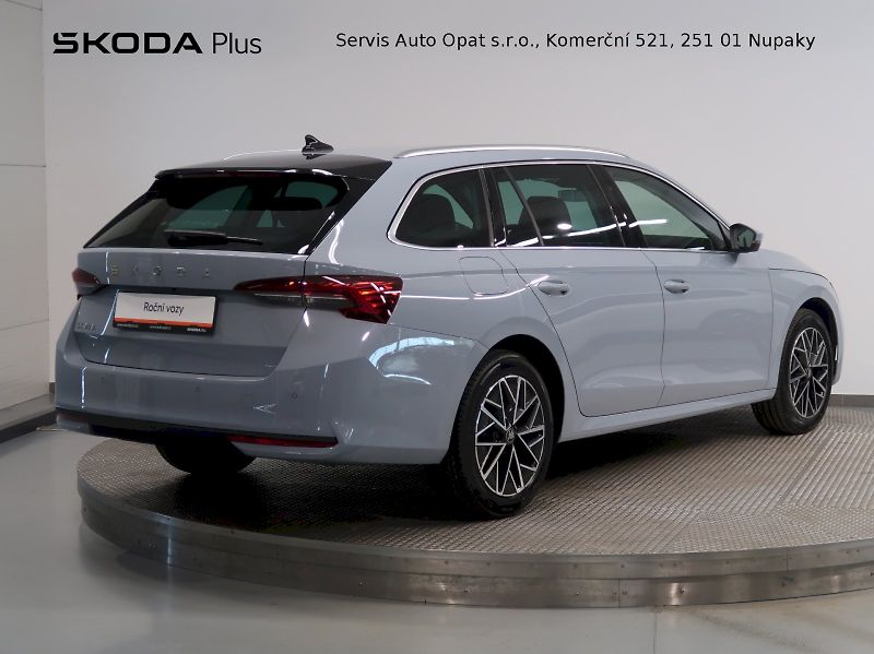 Škoda Octavia (2025) TOP PREMIUM 2.0TDI 110KW DSG L - fotka 2 z 42