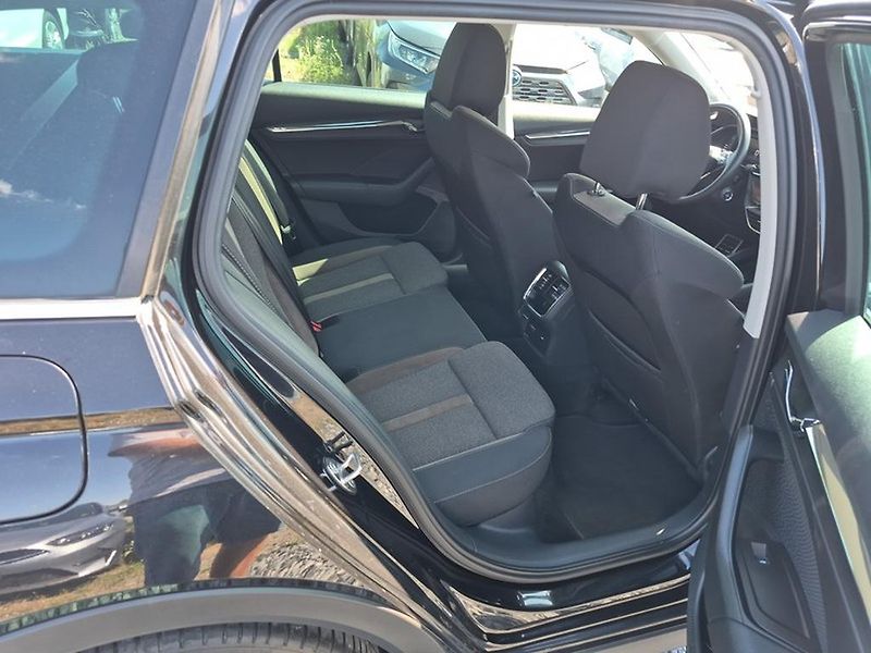 Škoda Octavia (2022) SCOUT 147 kW 4x4 DSG PAN, TAŽ - fotka 9 z 18