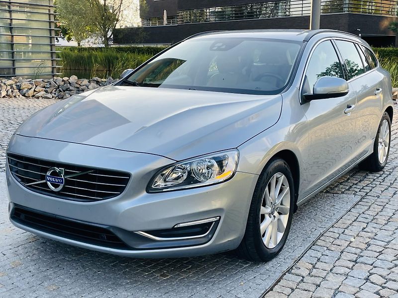 Volvo V60 2.0D4 5V AUTOMAT KAMERA TAŽNÉ - fotka 4 z 43