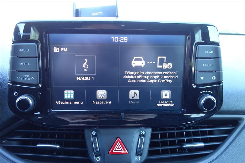 Hyundai i30 1,4 T-GDi,ČR,1 MAJ.,52TIS.KM. - fotka 23 z 44