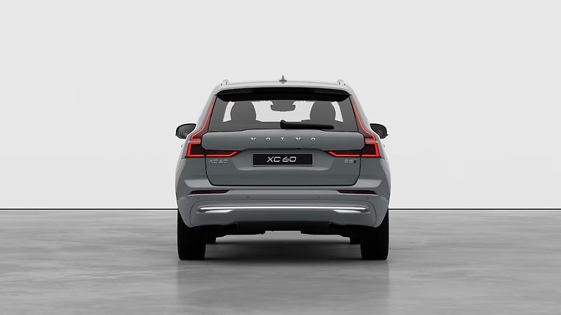Volvo XC60 (2026) PLUS BRIGHT, B5 AWD, 184+10 kW - fotka 2 z 13