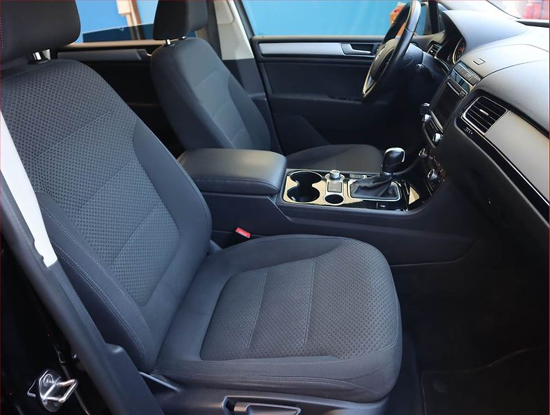 Volkswagen Touareg (2016) 3.0 TDI, 4X4, Automat - fotka 9 z 23