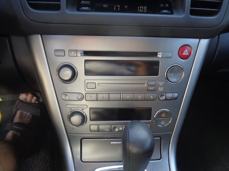 Subaru Legacy 2,0 - fotka 22 z 30