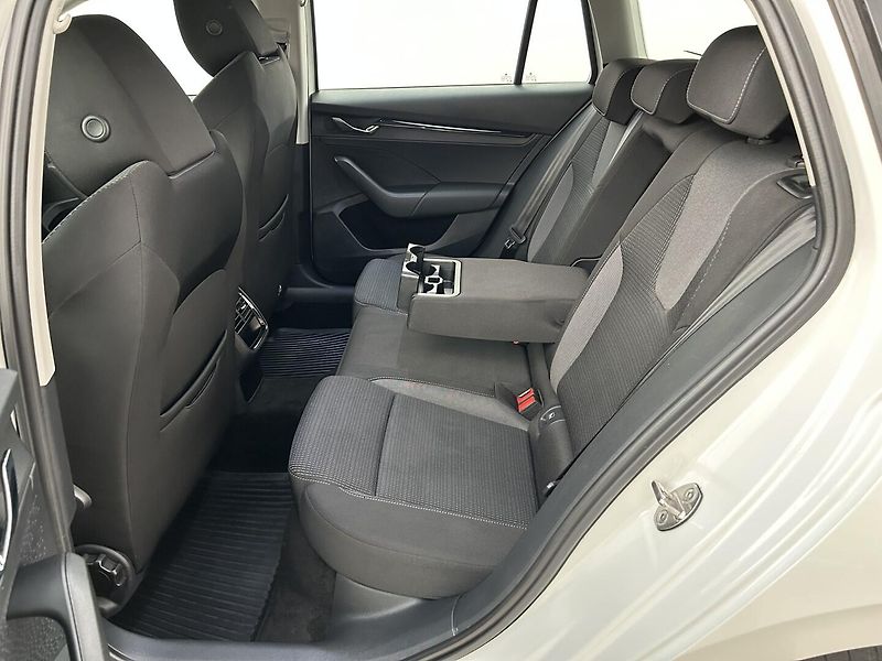 Škoda Octavia 1.5 TSI  Ambition   Plus - fotka 21 z 27