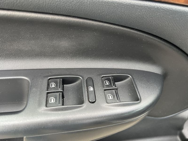 Škoda Octavia 2.0TDi 103kw DSG TEMPOMAT ALU - fotka 12 z 41
