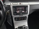 Volkswagen Passat (2010) 1.6 TDI, Serv.kniha, nová STK - náhled 12