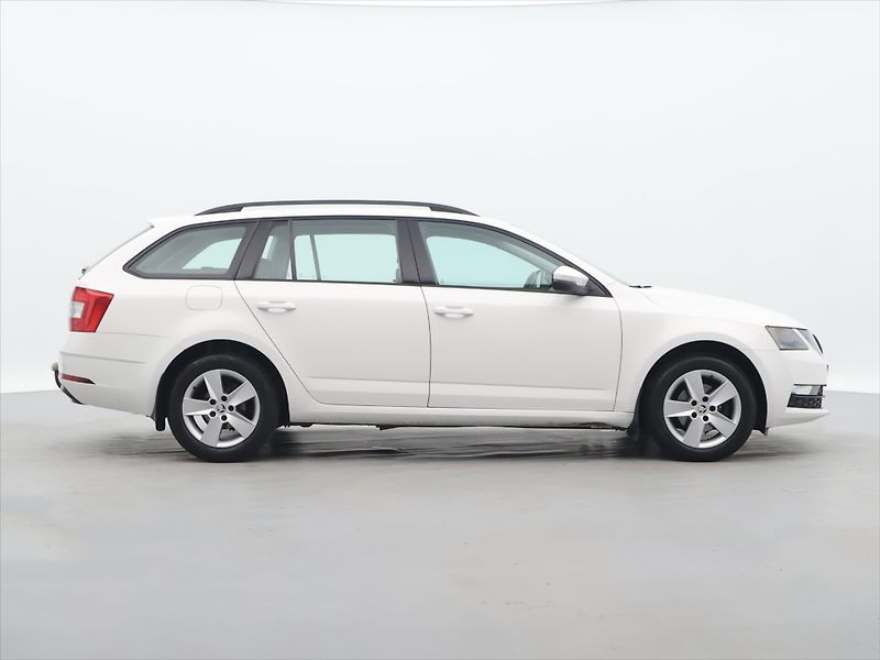 Škoda Octavia 1,6 TDI 85kW CZ Ambition DPH - fotka 8 z 30