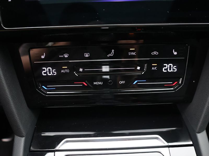 Volkswagen Arteon Shooting Brake 2.0 TSI R 235kW 4M DSG DPH 1.M - fotka 23 z 34