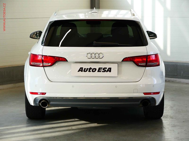 Audi A4 (2017) 2.0TFSi, xenon, autoAC - fotka 5 z 23