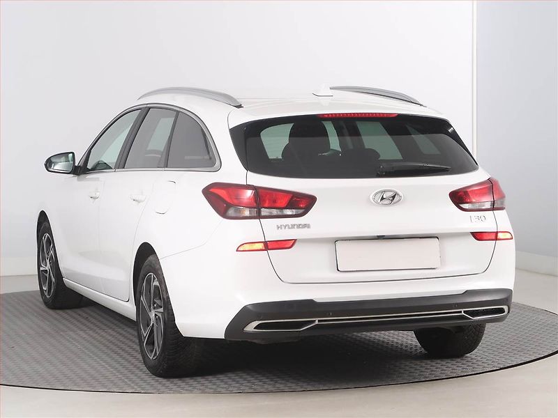 Hyundai i30 (2021) 1.6 CRDi, ČR,1.maj, Serv.kniha - fotka 4 z 17