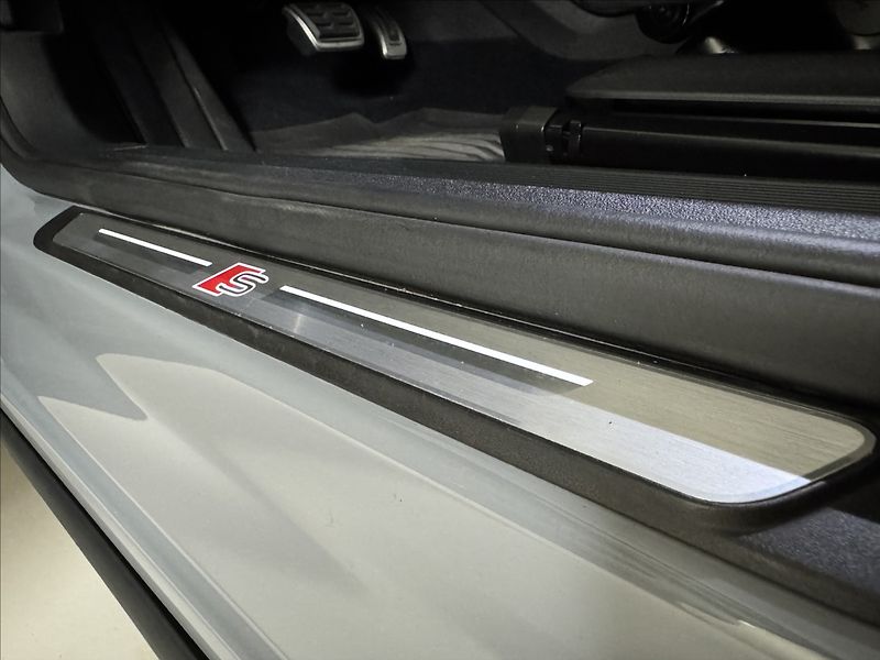 Audi Q4 e-tron 40 150kW S-Line LED Kamera - fotka 24 z 50