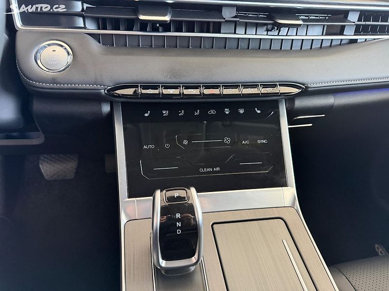 Chery Tiggo 4 HEV (2026) UNIQUE 120KW - fotka 15 z 22