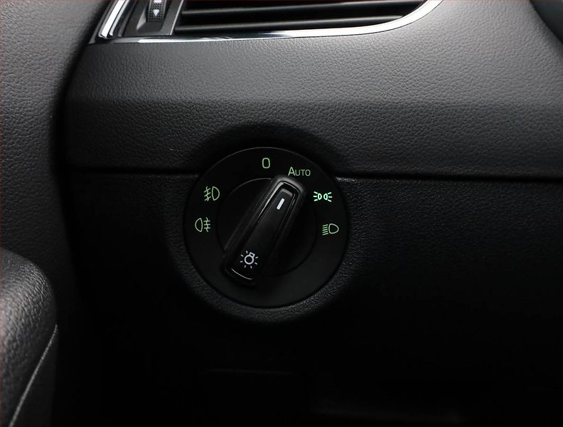 Škoda Octavia (2017) RS 2.0 TDI, Automat, Kůže - fotka 15 z 17