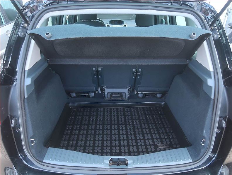 Ford C-MAX (2011) 1.6 TDCi, Vyhř. sedaček - fotka 13 z 13