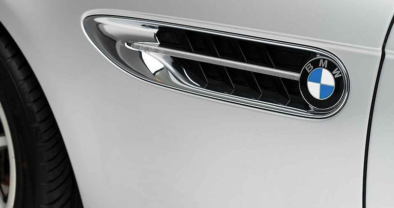 BMW Z8, které patřilo Stevu Jobsovi.