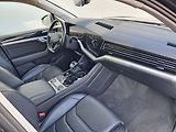 Volkswagen Touareg (2021) ELEGANCE V6 3.0 TDI / 210 kW 4 - náhled 21