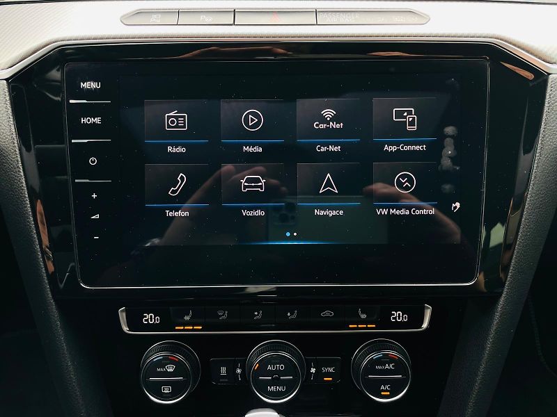 Volkswagen Arteon 2.0TDI 4x4 AUT FULL VÝBAVA ČR - fotka 36 z 59