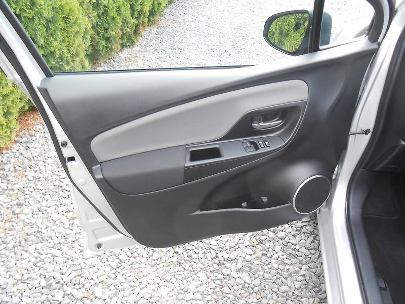 Toyota Yaris 1.5VVTiHybrid,NAVI,KAMERA,AUT - fotka 21 z 39