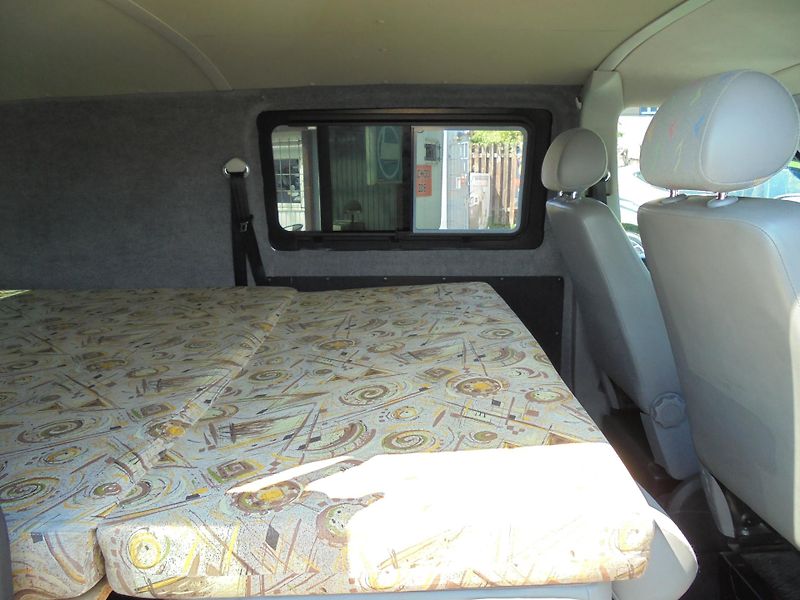 Volkswagen Transporter (2005) 2.0i- 85kW- OBYTNÁ ÚPRAVA - fotka 14 z 16