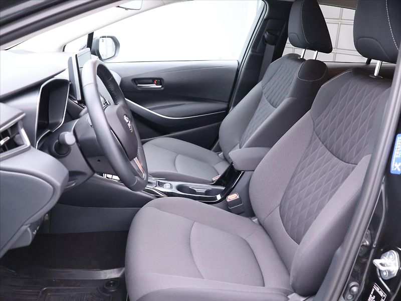 Toyota Corolla 1,5 VVT-i Aut. Comfort CZ DPH - fotka 10 z 30