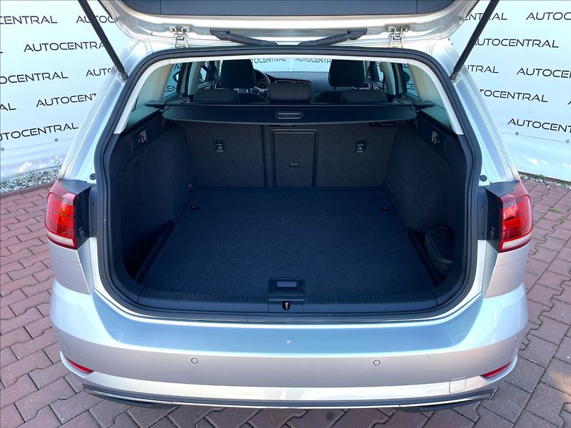 Volkswagen Golf 1,6 1,6TDi,JOIN,85kw,po servis - fotka 9 z 24