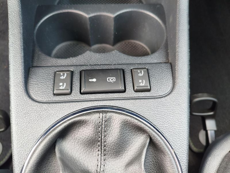 Škoda Fabia (2013) 1,2 TSI Style combi - fotka 24 z 32
