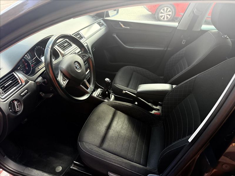 Škoda Rapid 1,2 TSi STYLE PLUS ČR - fotka 18 z 30