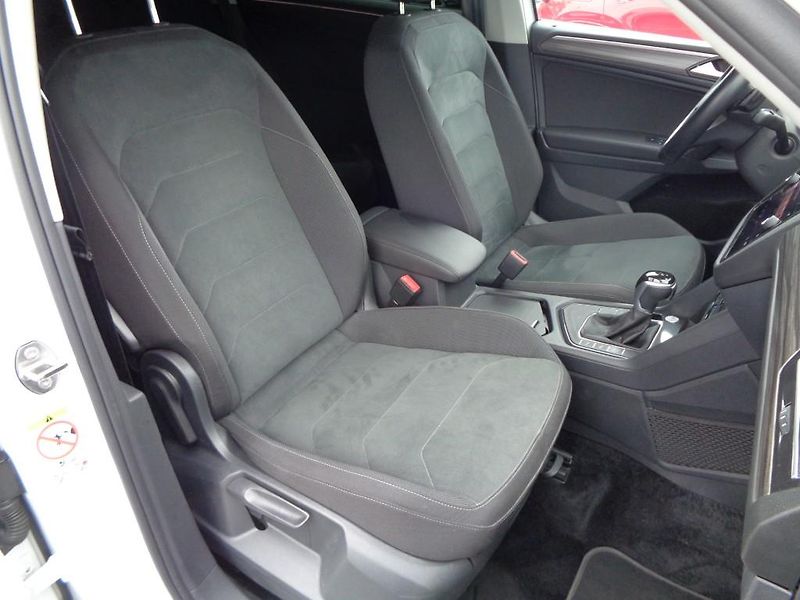 Volkswagen Tiguan 2.0 TDI DSG Elegance  110 kW - fotka 20 z 30