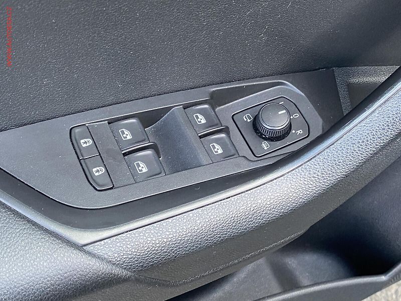 Škoda Karoq (2020) 2.0 TDi 4x4, Drive, DSG, LED - fotka 11 z 17