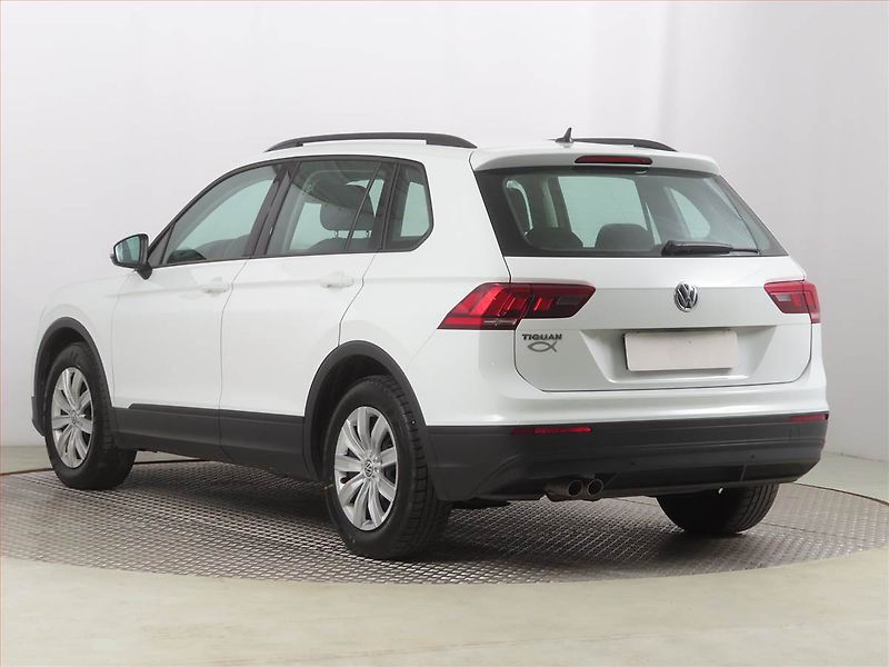 Volkswagen Tiguan (2020) 1.5 TSI - fotka 4 z 18