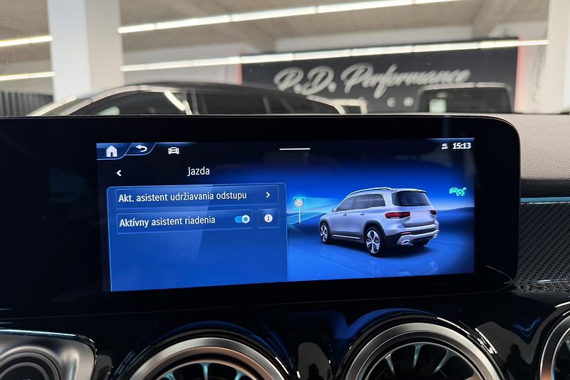 Mercedes-Benz GLB (2024) GLB 200d 4Matic AMG Line - fotka 48 z 63