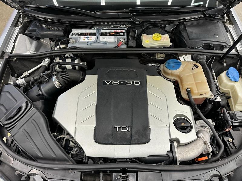 Audi A4 Avant 3.0 TDi quattro 150 kW - fotka 13 z 13