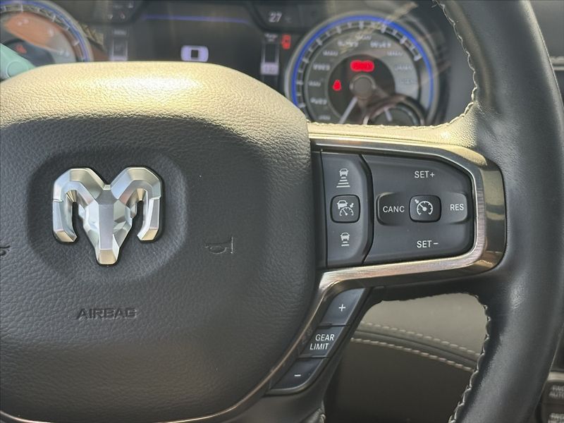 Dodge RAM 5,7 LIMITED Rough Coutry - fotka 9 z 22