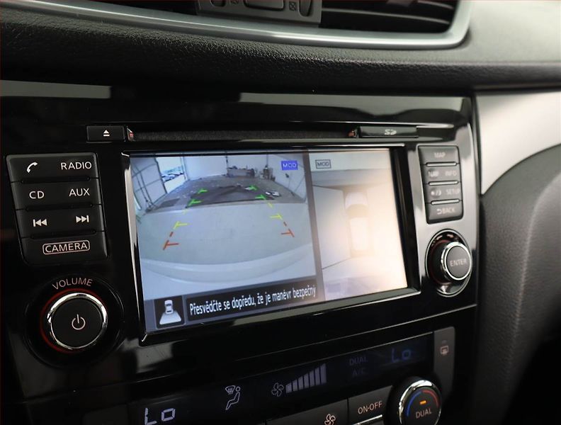 Nissan Qashqai (2018) 1.6 dCi, Automat, Serv.kniha - fotka 20 z 22