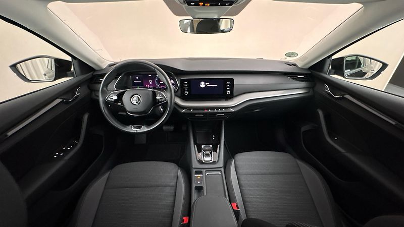 Škoda Octavia 2.0 TDI DSG Ambition Combi - fotka 8 z 26