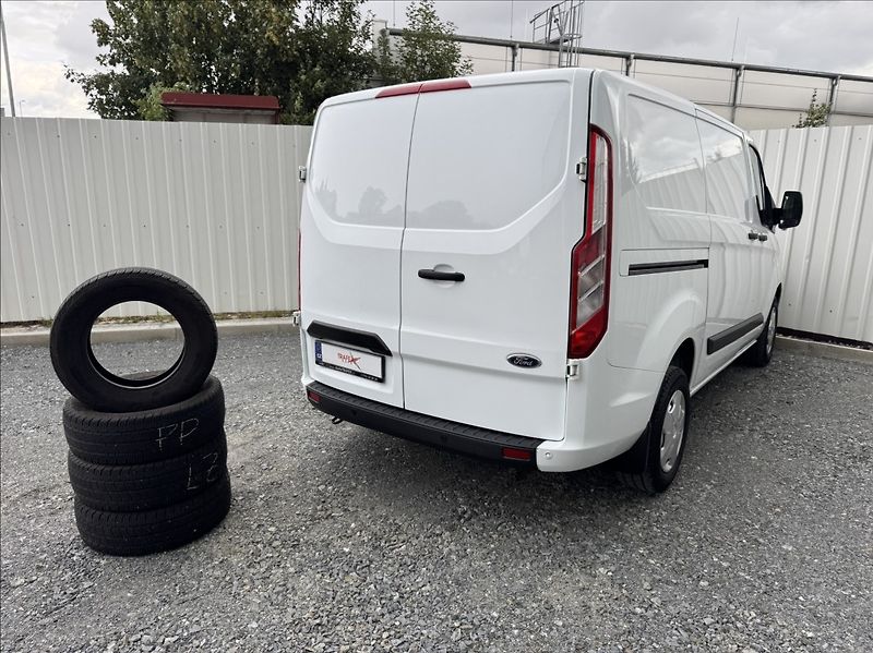 Ford Transit Custom 2,0 TDCi L1H1 DPH 1.maj ČR - fotka 47 z 50
