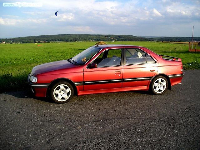 Peugeot 405  MI16 je silný i po letech