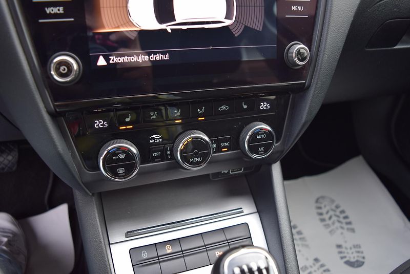 Škoda Octavia (2018) 1.4TSI 110kw AMBITION NAVI APP - fotka 22 z 47