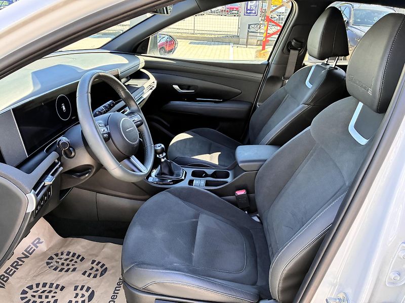 Hyundai Tucson 1.6T-GDi 118kW REZERVACE - fotka 11 z 31