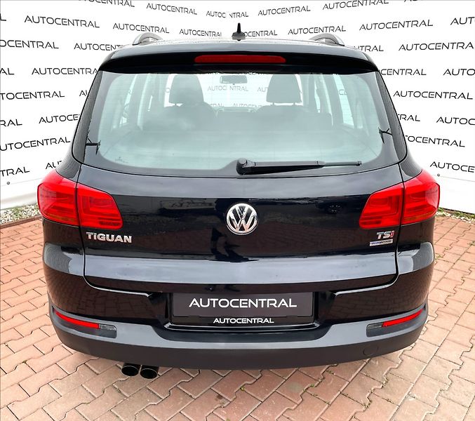 Volkswagen Tiguan 1,4 TSi,90kW,serv.kniha - fotka 5 z 22